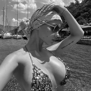 Valya Karnaval Nude