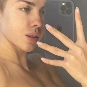 Katya Shumskaya Nude