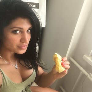 Darya Navarrskaya Nude
