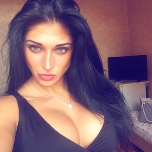 Darya Navarrskaya Nude