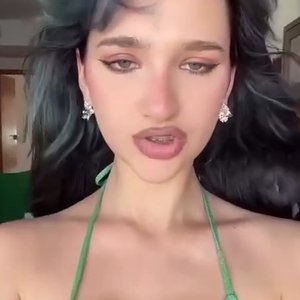 Liza Anokhina Nude
