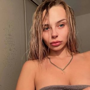 Mikhalina Nude