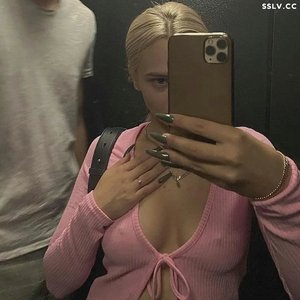 Mikhalina Nude