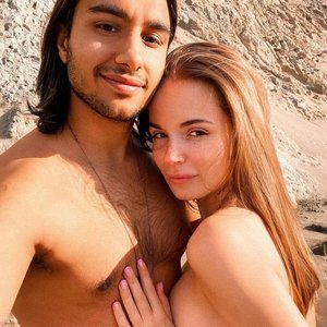 Sasha Spilberg Nude