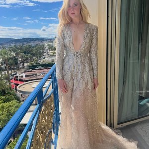 El Fanning Nude