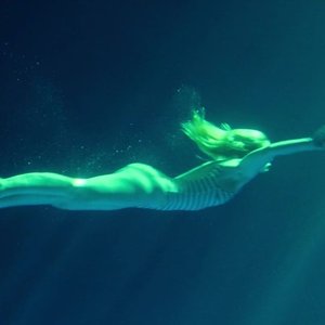 El Fanning Nude