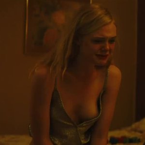 El Fanning Nude