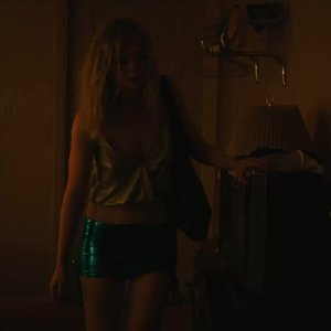 El Fanning Nude