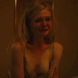 El Fanning Nude