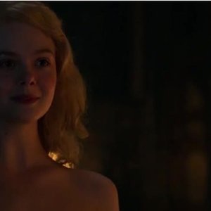 El Fanning Nude