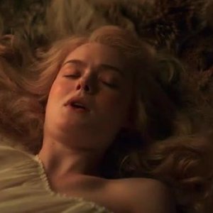 El Fanning Nude