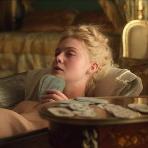El Fanning Nude