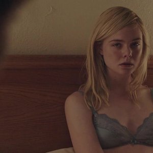 El Fanning Nude