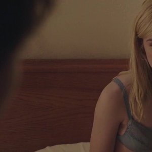 El Fanning Nude