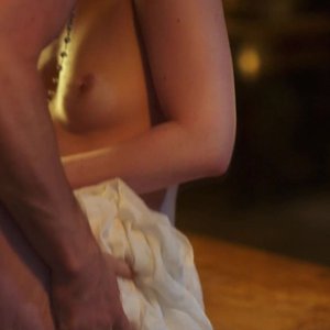 El Fanning Nude