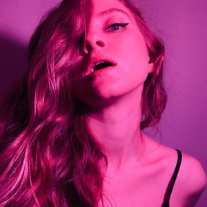 Dinablin Nude