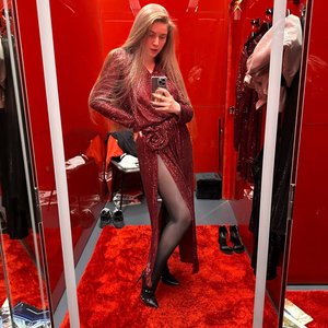 Dinablin Nude