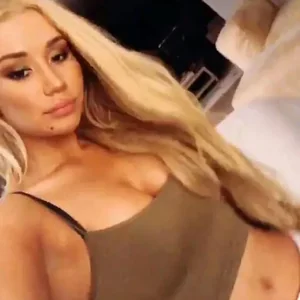 Iggi Azaliya Nude