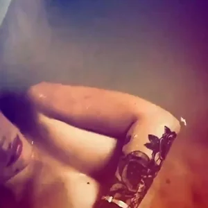 Iggi Azaliya Nude