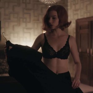 Anya Teylor-dzhoy Nude