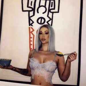 Iggi Azaliya Nude