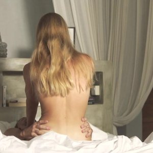 Oksana Akinshina Nude