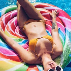 Agata Mutsenietse Nude