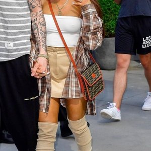 Ariana Grande Nude