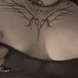 Chmonya Nude