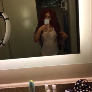 Kardi Bi Nude