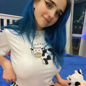 Keronkes Nude