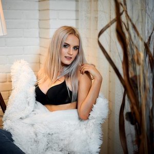 Modestal Nude