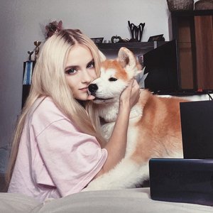 Modestal Nude
