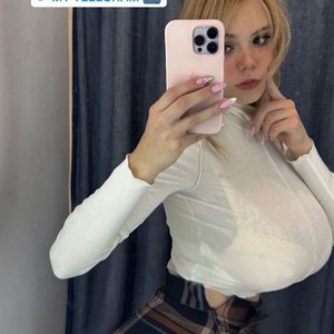 Kitty Keettt Nude