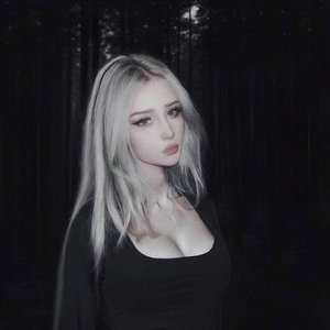 Nisa Nude