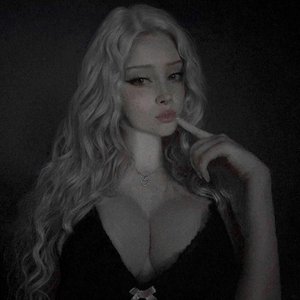 Nisa Nude