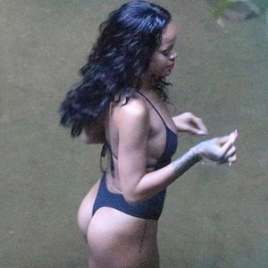 Rianna Nude