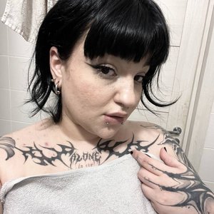 Chmonya Nude
