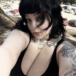 Chmonya Nude