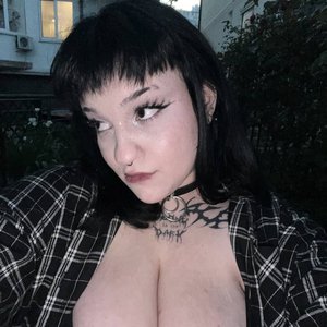 Chmonya Nude