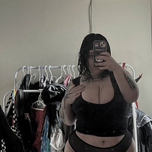 Chmonya Nude