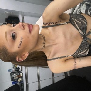 Ariana Grande Nude