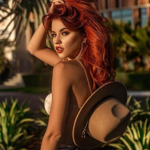 Olya Shelbi Nude