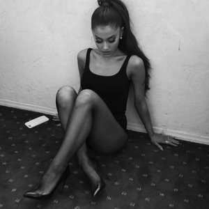 Ariana Grande Nude