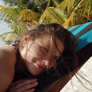 Yuliya Topolnitskaya Nude