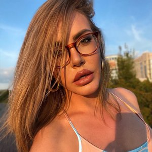 Masha Malinovskaya Nude