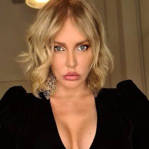 Masha Malinovskaya Nude
