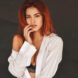 Olya Shelbi Nude