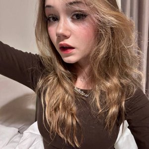 Antotka Nude