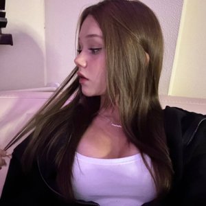 Antotka Nude